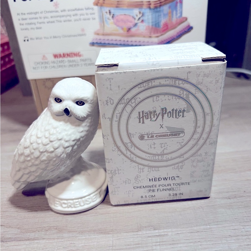 Le Creuset Harry Potter Hedwig Pie Bird